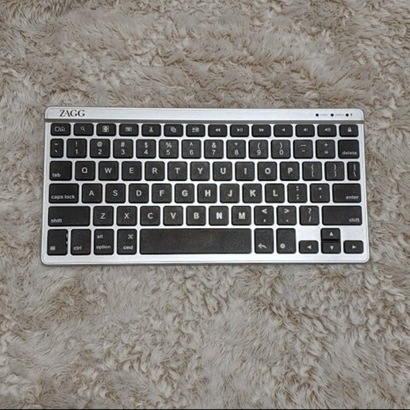 *SOLD* ZAGG Flex Bluetooth Tablet Keyboard Folio Apple/Android - Picture 3 of 6